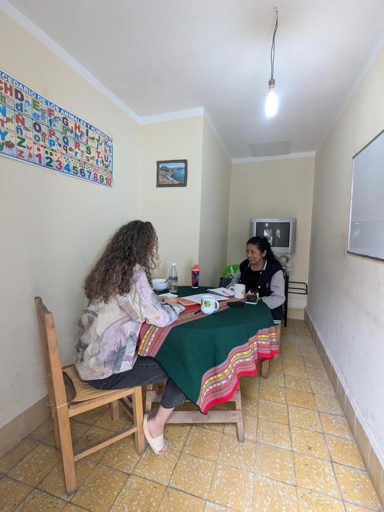 סוקרה Spanish Friends מראה חיצוני תמונה
